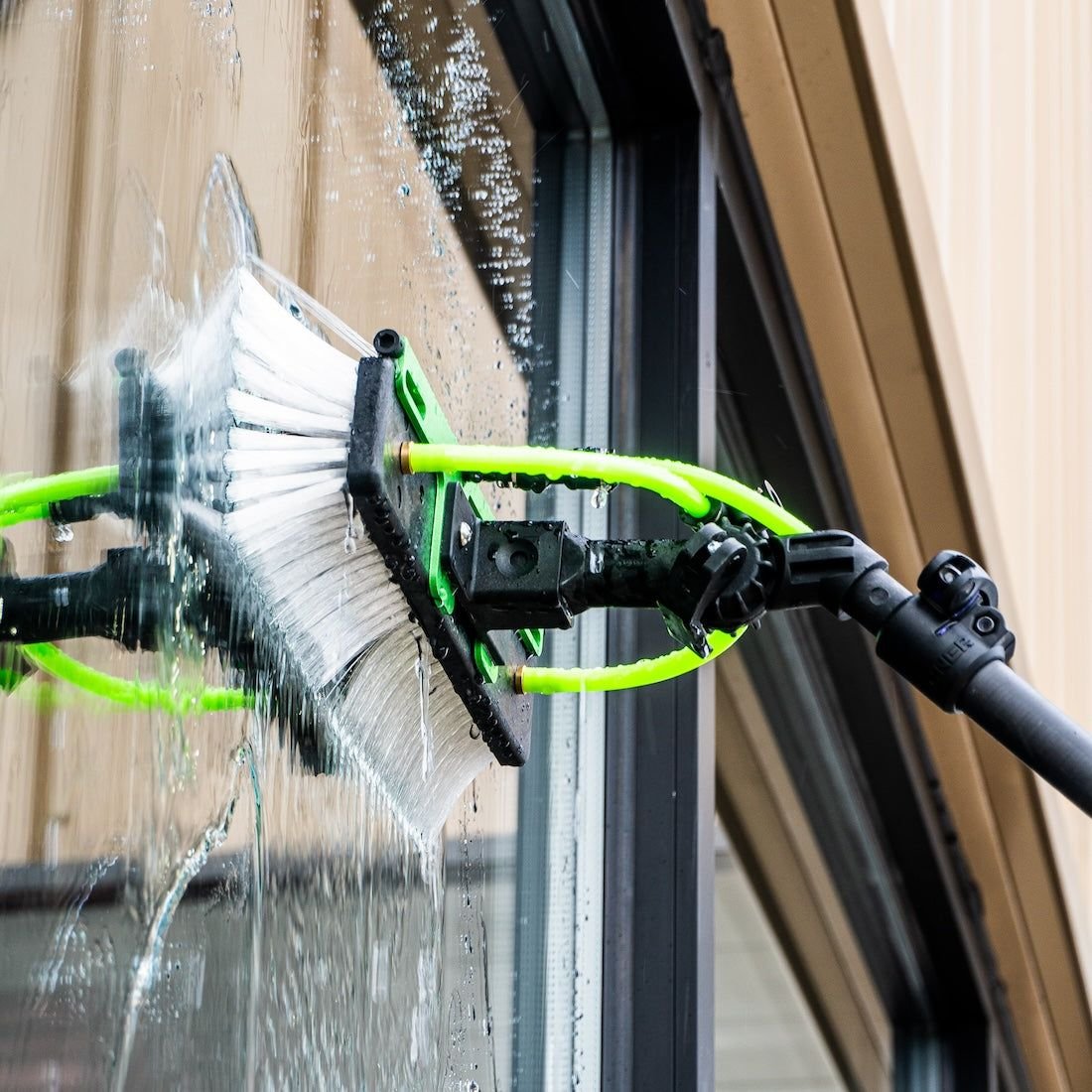 Water-Fed Pole Cleaning